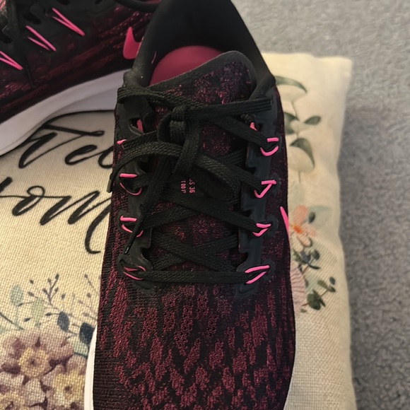 Nike Zoom pink and black size 10 - Picture 3 of 4